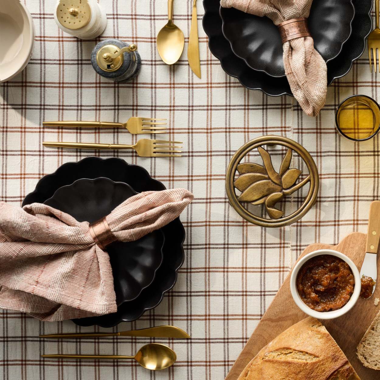 Scalloped Dessert Plate