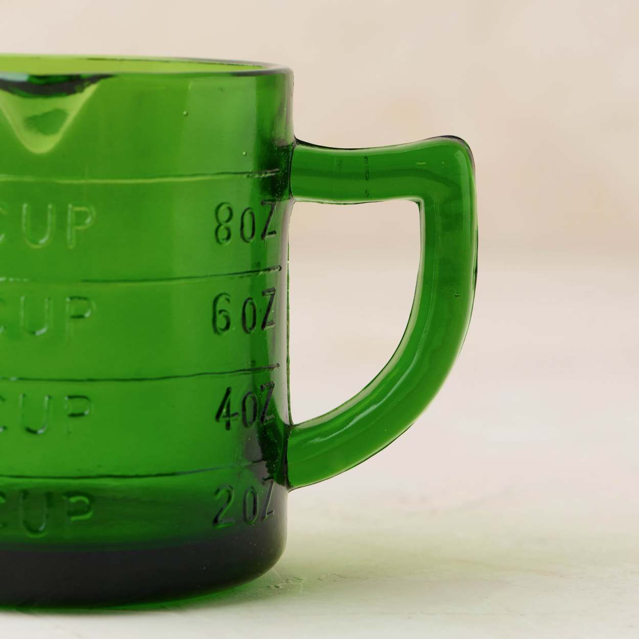 Dark Green Glass Measuring Cup, Unmarked 1 Cup Measure 